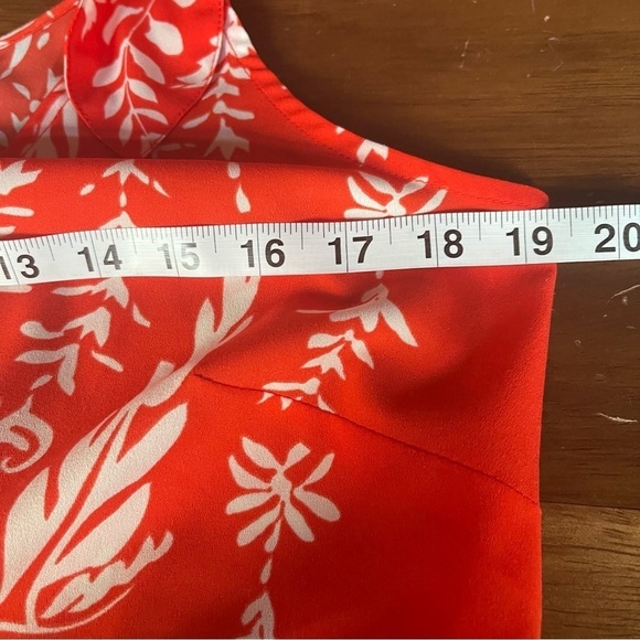 CAbi #5255 Mosaic Tank Spring '17 Floral Tie Top size Medium like new - Picture 8 of 11